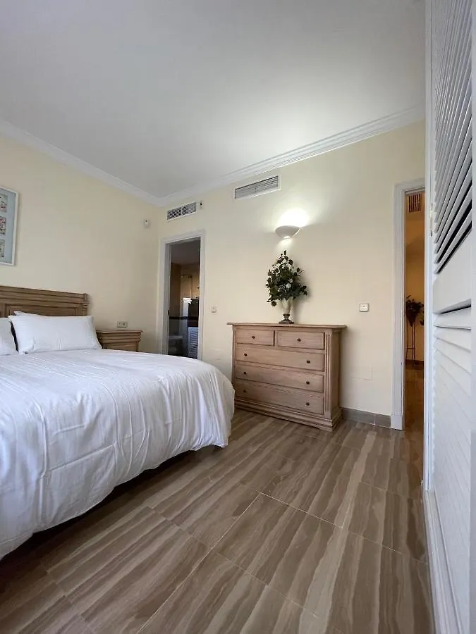 Hacienda Elviria 2 Bedroom Spacious Apartment Marbella