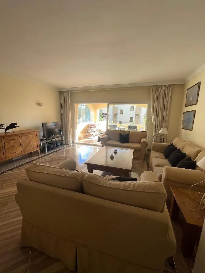 Hacienda Elviria 2 Bedroom Spacious Apartment Marbella