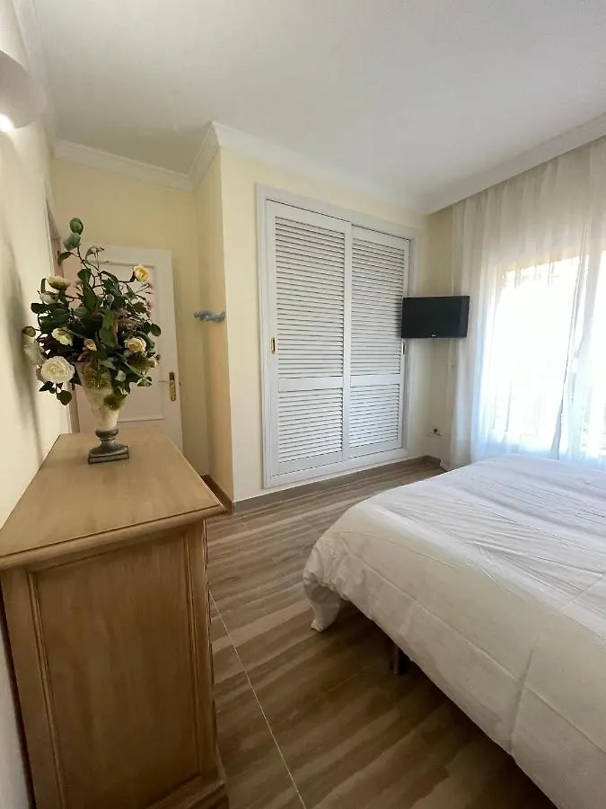 Hacienda Elviria 2 Bedroom Spacious Apartment Marbella