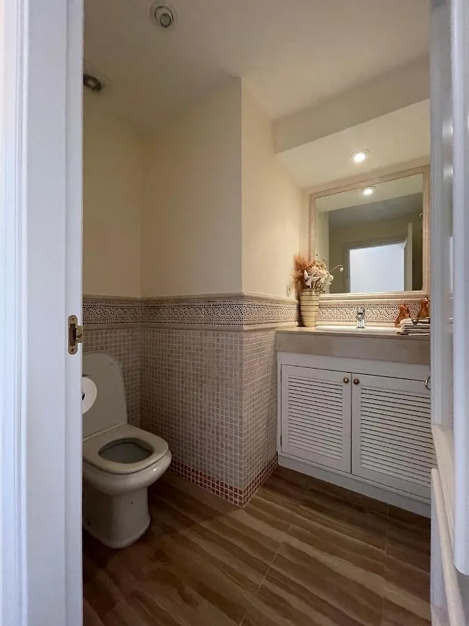 Hacienda Elviria 2 Bedroom Spacious Apartment Marbella
